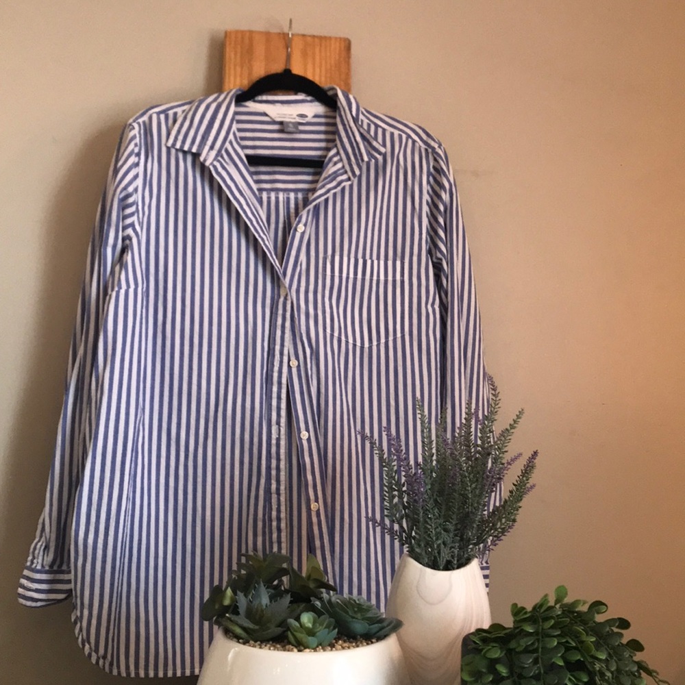 OLD NAVY BUTTON UP
